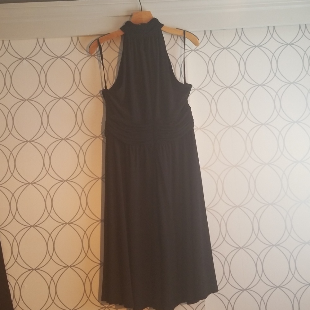 Dress - Picture 5 of 5